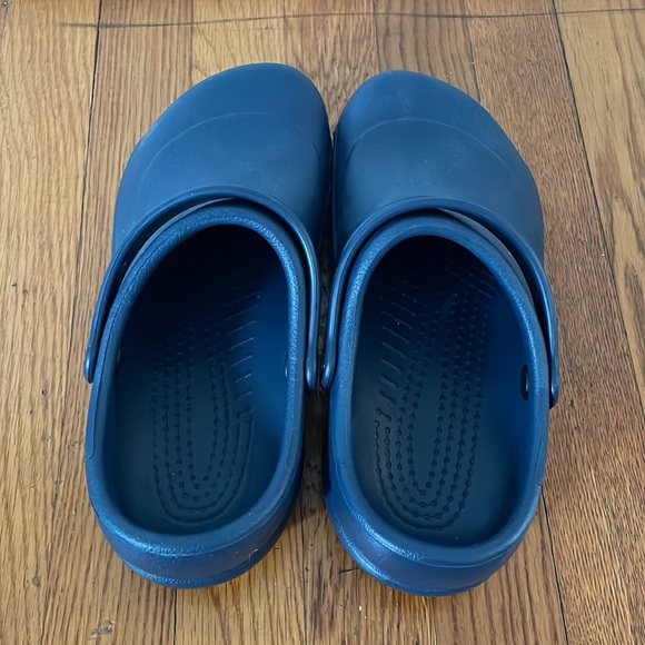 Crocs - Picture 2 of 4